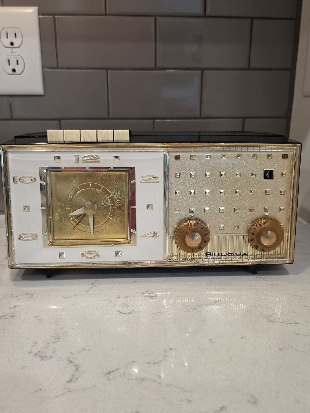 Bulova Gold Vintage Clock Radio - Gold